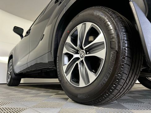 Used 2026 Toyota Highlander XLE AWD/4WD image 29