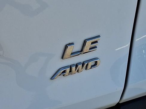 Used 2022 Toyota RAV4 LE AWD/4WD image 26