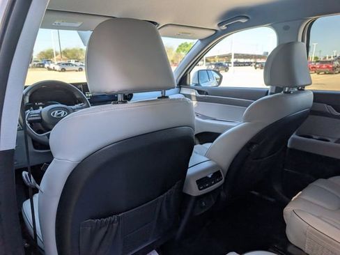 Used 2025 Hyundai Palisade SEL FWD image 26