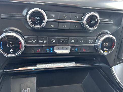 Used 2021 Ford F150 Lariat AWD/4WD image 35
