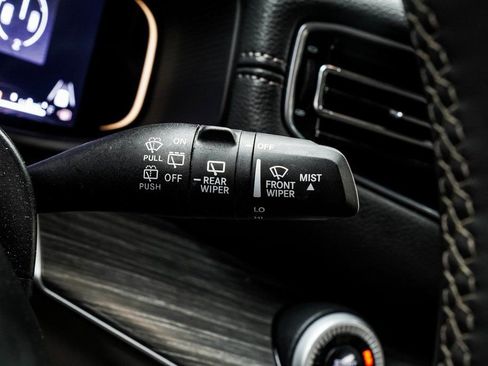 Used 2024 Jeep Wagoneer L Series II w/ Flexible Seating Group image 39