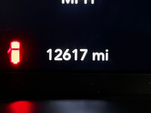 Used 2025 Jeep Wrangler Sport image 16