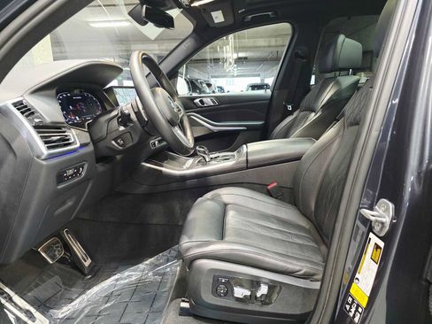 Used 2022 BMW X5 M50i w/ Executive Package image 24