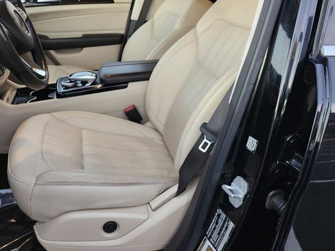 Used 2016 Mercedes-Benz GLE 350 4MATIC w/ Premium Package image 18