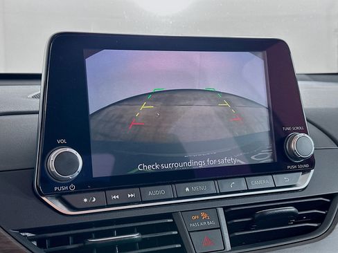 Used 2025 Nissan Altima 2.5 SV image 22