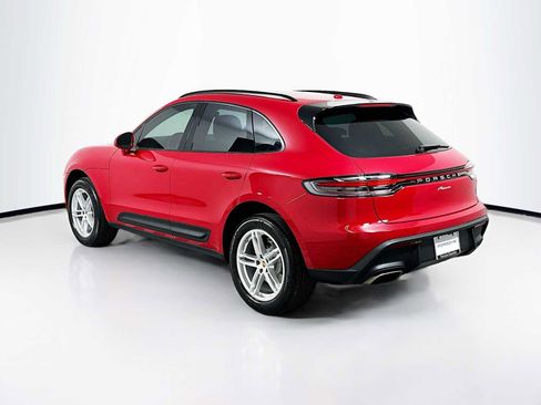 Certified 2026 Porsche Macan image 3