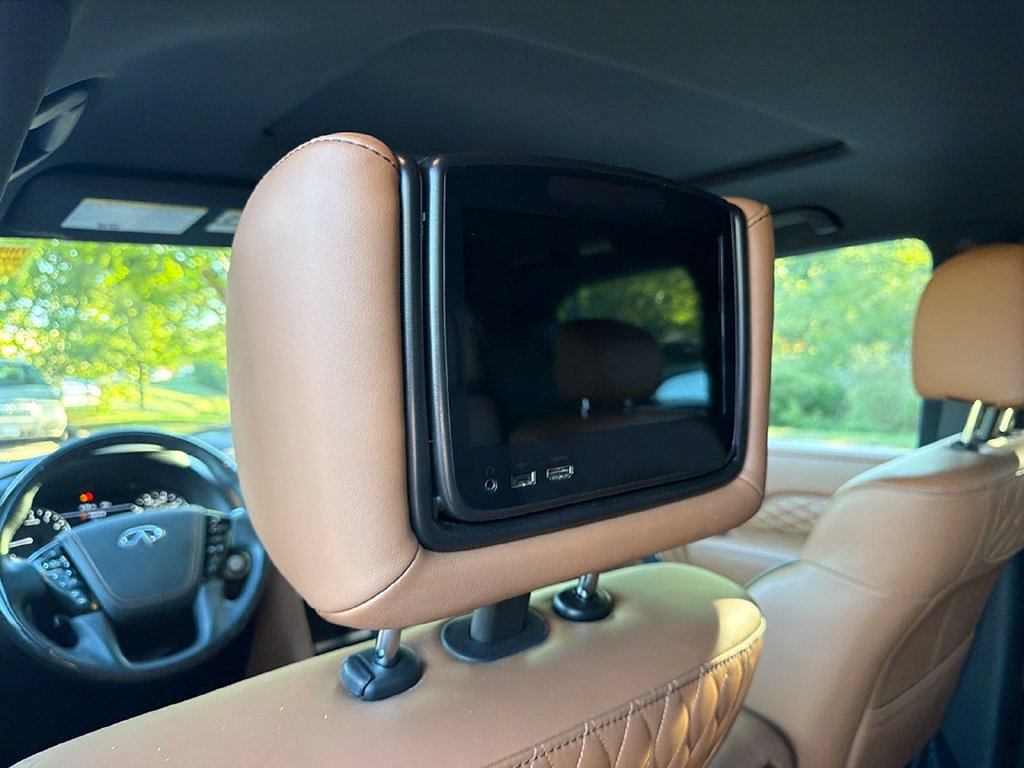 Used 2023 INFINITI QX80 Sensory w/ Cargo Package AWD/4WD image 9