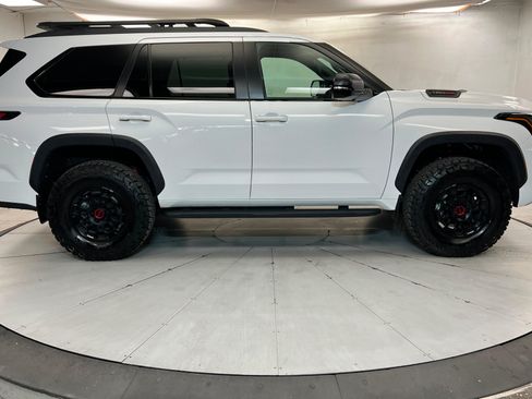 Used 2025 Toyota Sequoia TRD Pro AWD/4WD image 7