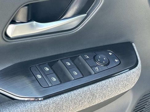 New 2026 Nissan Kicks SV w/ Cold Weather Package AWD/4WD image 16