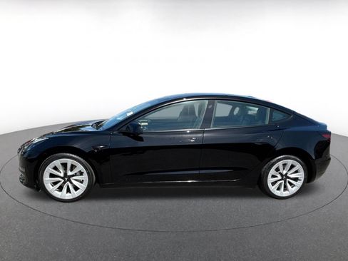 Used 2023 Tesla Model 3 Standard Range RWD image 3