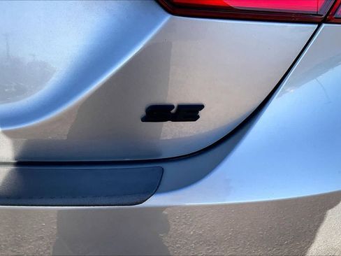 Used 2023 Toyota Camry SE w/ Convenience Package image 9