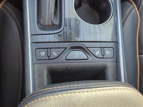 Used 2017 Chevrolet Impala Premier w/ Enhanced Convenience Package image 21