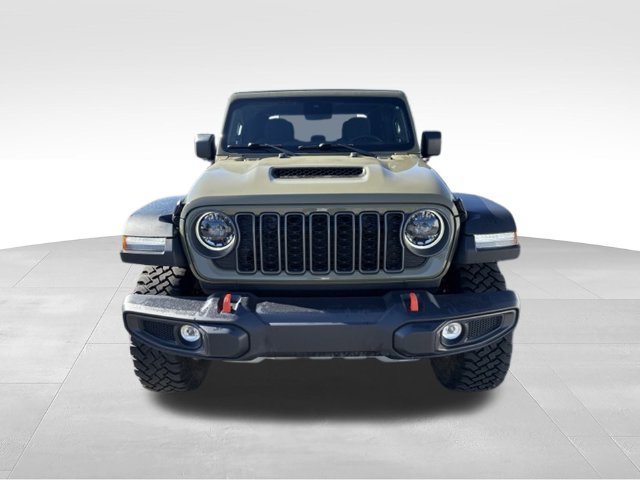 Used 2025 Jeep Gladiator Mojave w/ Convenience Group AWD/4WD image 9