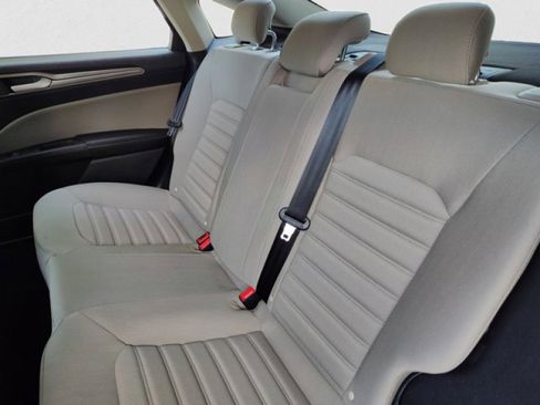 Used 2018 Ford Fusion S image 16