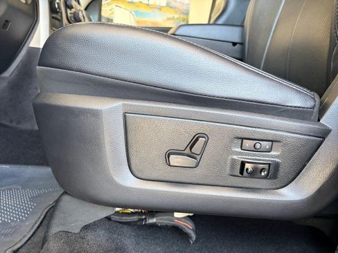 Used 2018 RAM 2500 Laramie AWD/4WD image 15