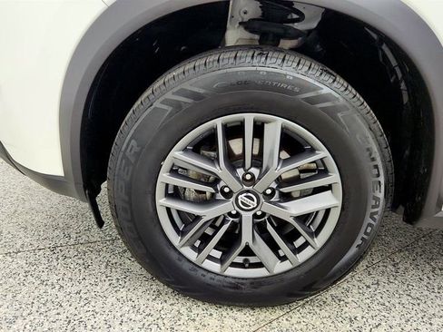 Used 2021 Nissan Rogue S image 9