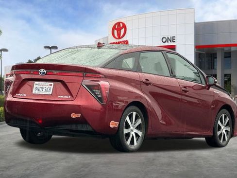 Used 2019 Toyota Mirai image 4