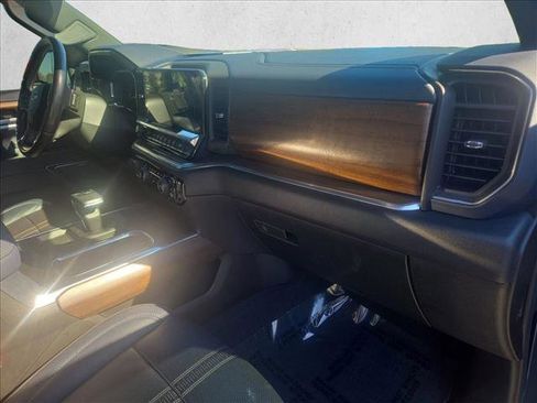 Used 2022 Chevrolet Silverado 1500 High Country w/ High Country Premium Package image 23