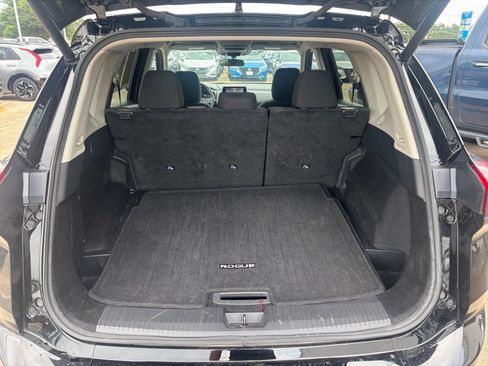 Used 2025 Nissan Rogue SV AWD/4WD image 33