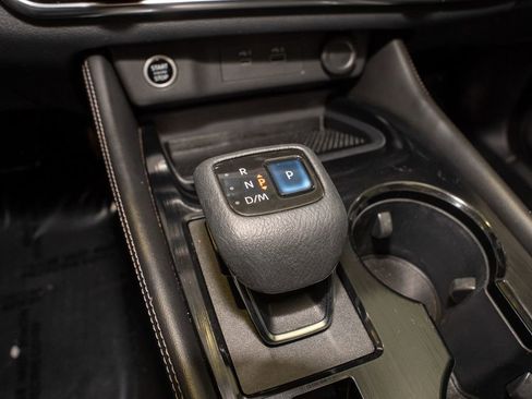 Used 2021 Nissan Rogue SL w/ Premium Package image 18