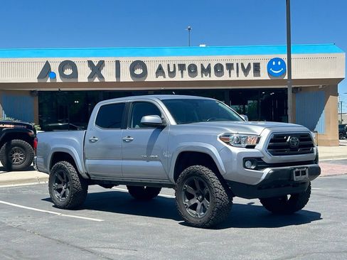 Used 2018 Toyota Tacoma SR5 AWD/4WD image 1