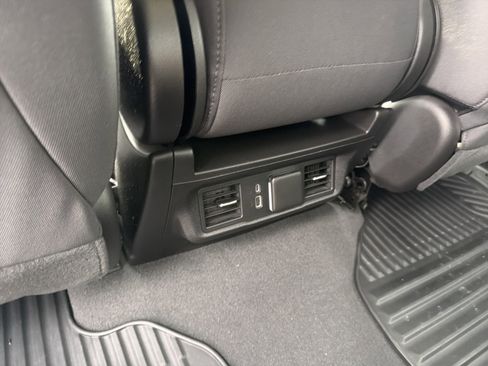 Used 2024 Chevrolet Silverado 3500 LT w/ Convenience Package image 13