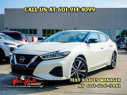 Used 2023 Nissan Maxima SV w/ Floor Mat Group