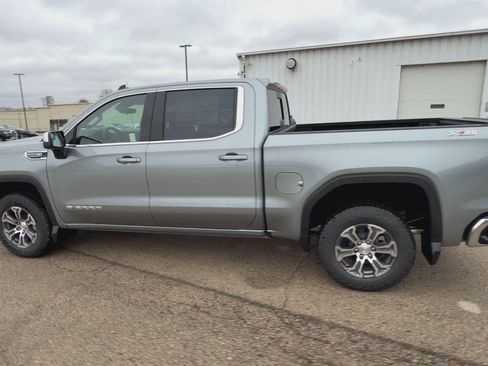 New 2026 GMC Sierra 1500 SLE image 6