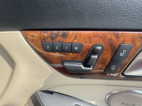 Used 2014 Mercedes-Benz SLK 250 image 26