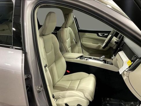 New 2026 Volvo XC60 B5 Ultra w/ Protection Package Premier image 12