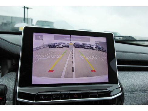 Used 2024 Jeep Compass Latitude image 22