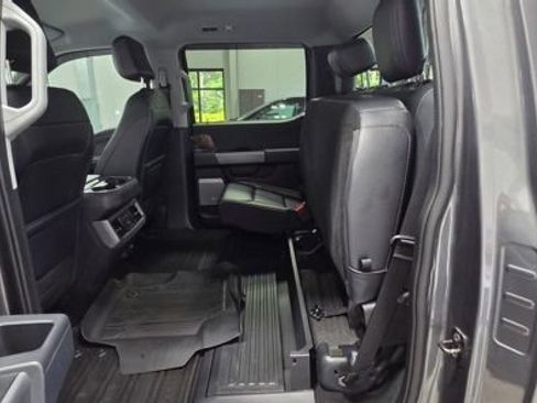 Used 2025 Ford F250 Lariat w/ Black Appearance Package AWD/4WD image 24