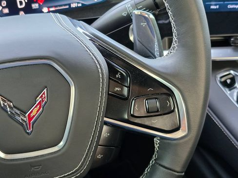 Used 2025 Chevrolet Corvette Stingray Coupe w/ Z51 Performance Package RWD image 29