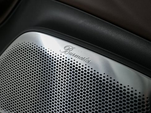 New 2025 Porsche Macan Turbo Electric image 6