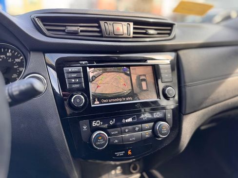Used 2020 Nissan Rogue SL AWD/4WD image 15