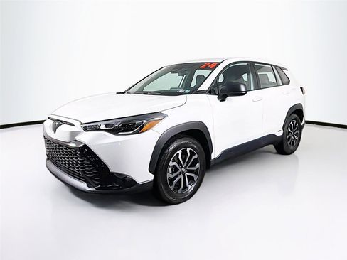 Used 2024 Toyota Corolla Cross AWD Hybrid image 3