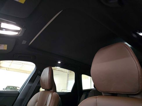 Used 2023 Volvo XC60 B5 Ultimate w/ Climate Package image 22