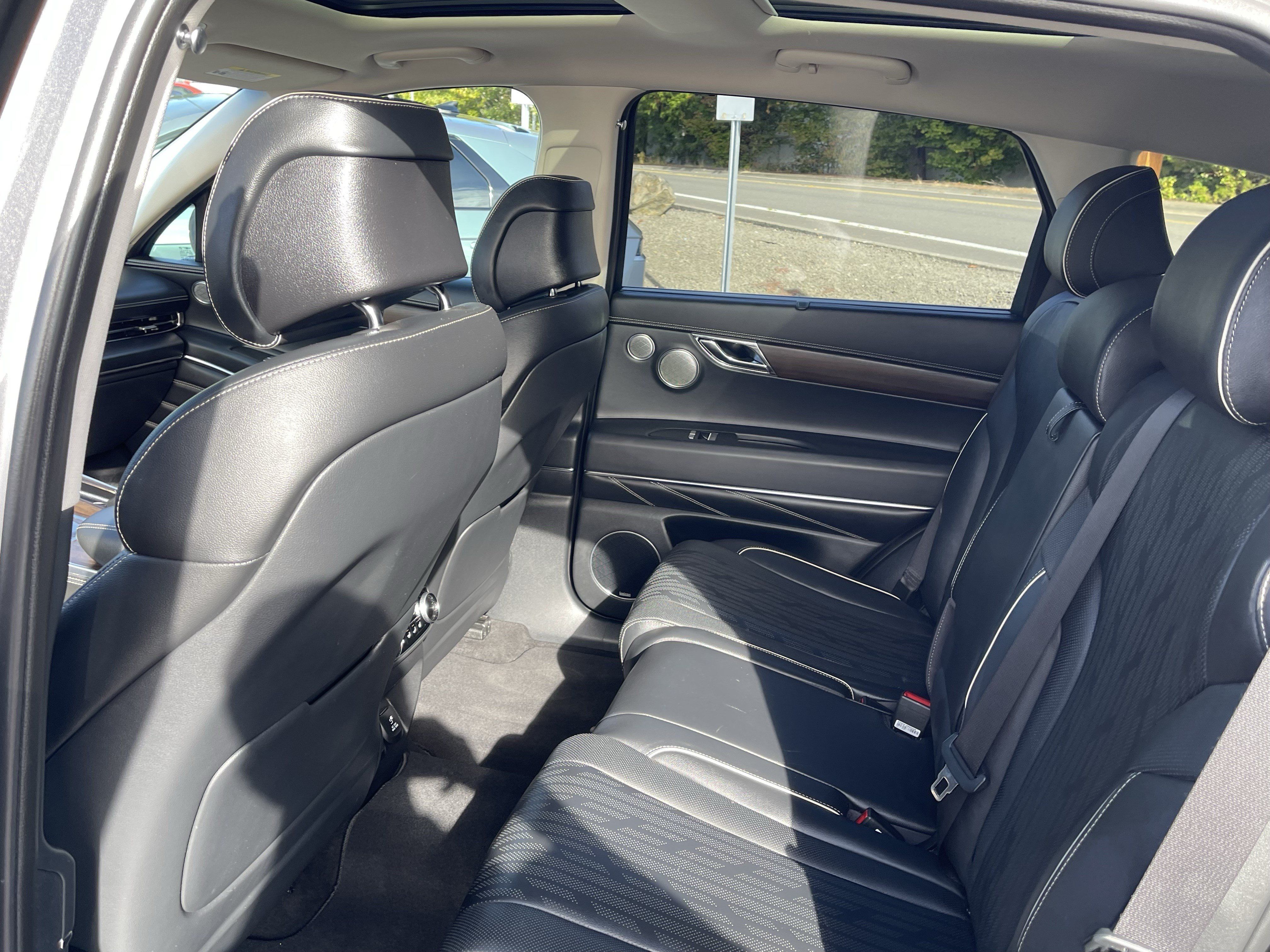 Used 2023 Genesis GV80 3.5T Advanced + AWD/4WD image 14