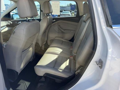 Used 2017 Ford Escape Titanium FWD image 9