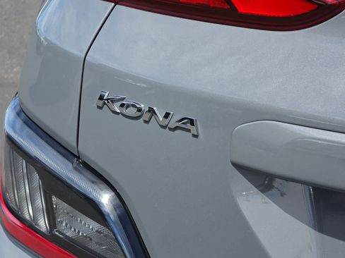 Used 2023 Hyundai Kona Limited FWD image 10