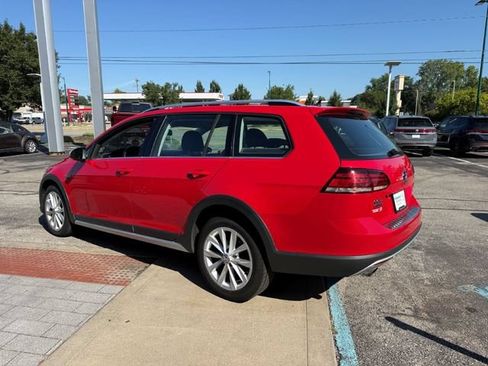 Used 2019 Volkswagen Golf Alltrack S AWD/4WD image 4