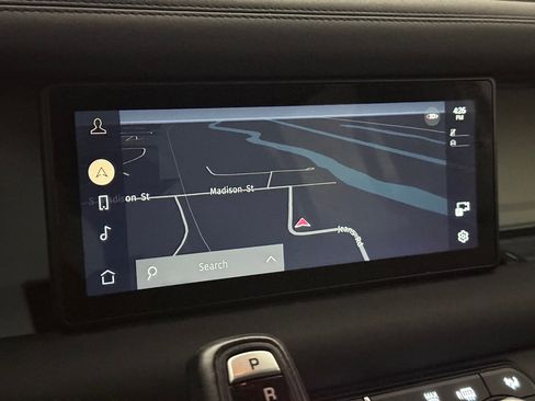 Used 2020 Land Rover Defender 110 First Edition image 33