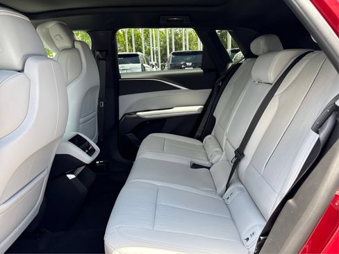 New 2026 Cadillac Lyriq Sport RWD image 10