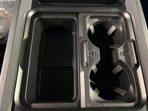 New 2026 Ford F250 Lariat w/ Black Appearance Package image 17