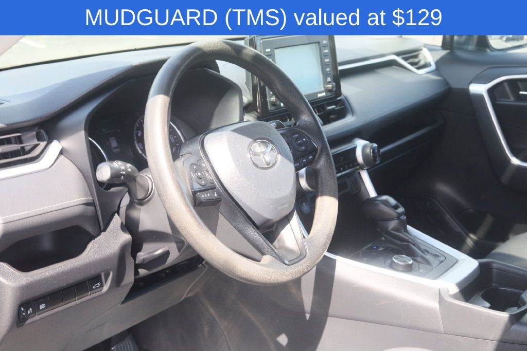 Used 2021 Toyota RAV4 XLE w/ Convenience Package AWD/4WD image 7