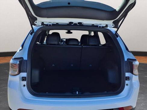 New 2026 Jeep Compass Latitude image 14