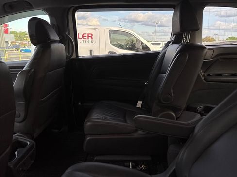 Used 2018 Honda Odyssey EX-L image 18