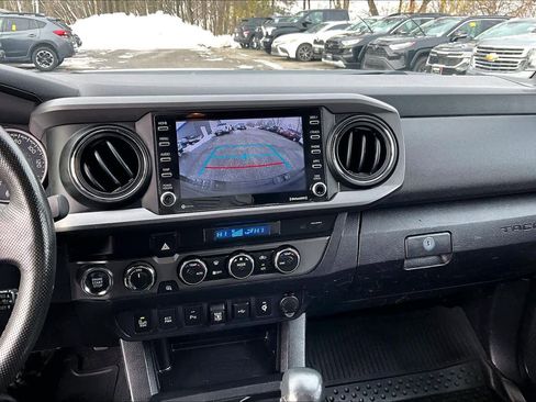 Certified 2021 Toyota Tacoma TRD Off-Road image 26