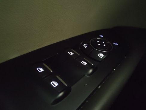 Used 2017 Lincoln MKX Reserve w/ Driver Assistance Package FWD image 27