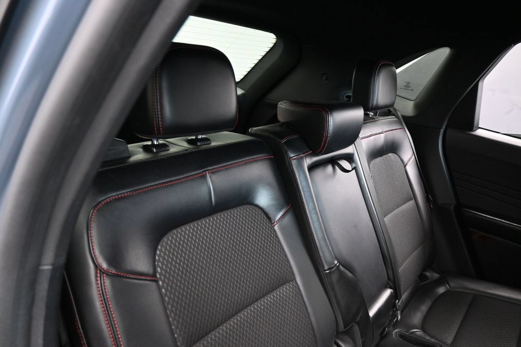 Used 2024 Ford Escape ST-Line w/ Tech Pack #1 FWD image 37